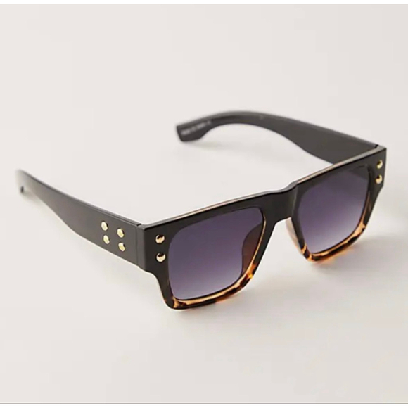FREE PEOPLE Brisbane Studded Rounded Rectangle Sunglasses - Tort With Ombre NWT - Picture 3 of 4